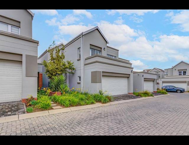 3 BEDROOM CLUSTER FOR SALE IN BRYANSTON WEST